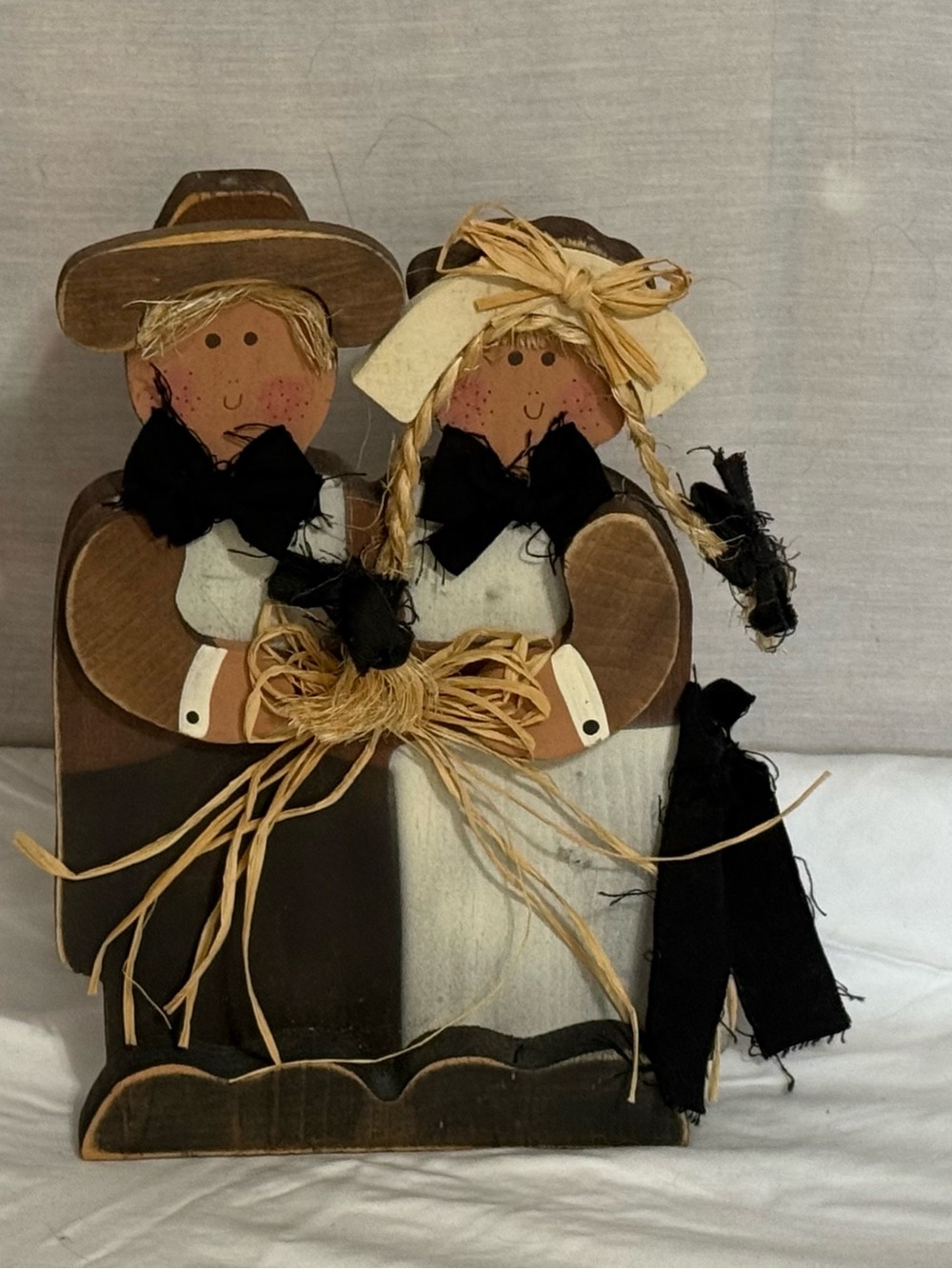 Vintage Amish Couple Shelf Sitter Primitive Folk Art Country Decor